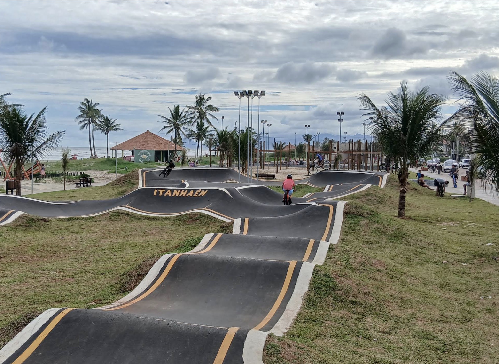 Pump Track Itanhaém - Parque Linear Prefeito Orlando Bifulco Sobrinho em Itanhaém/SP — foto 1