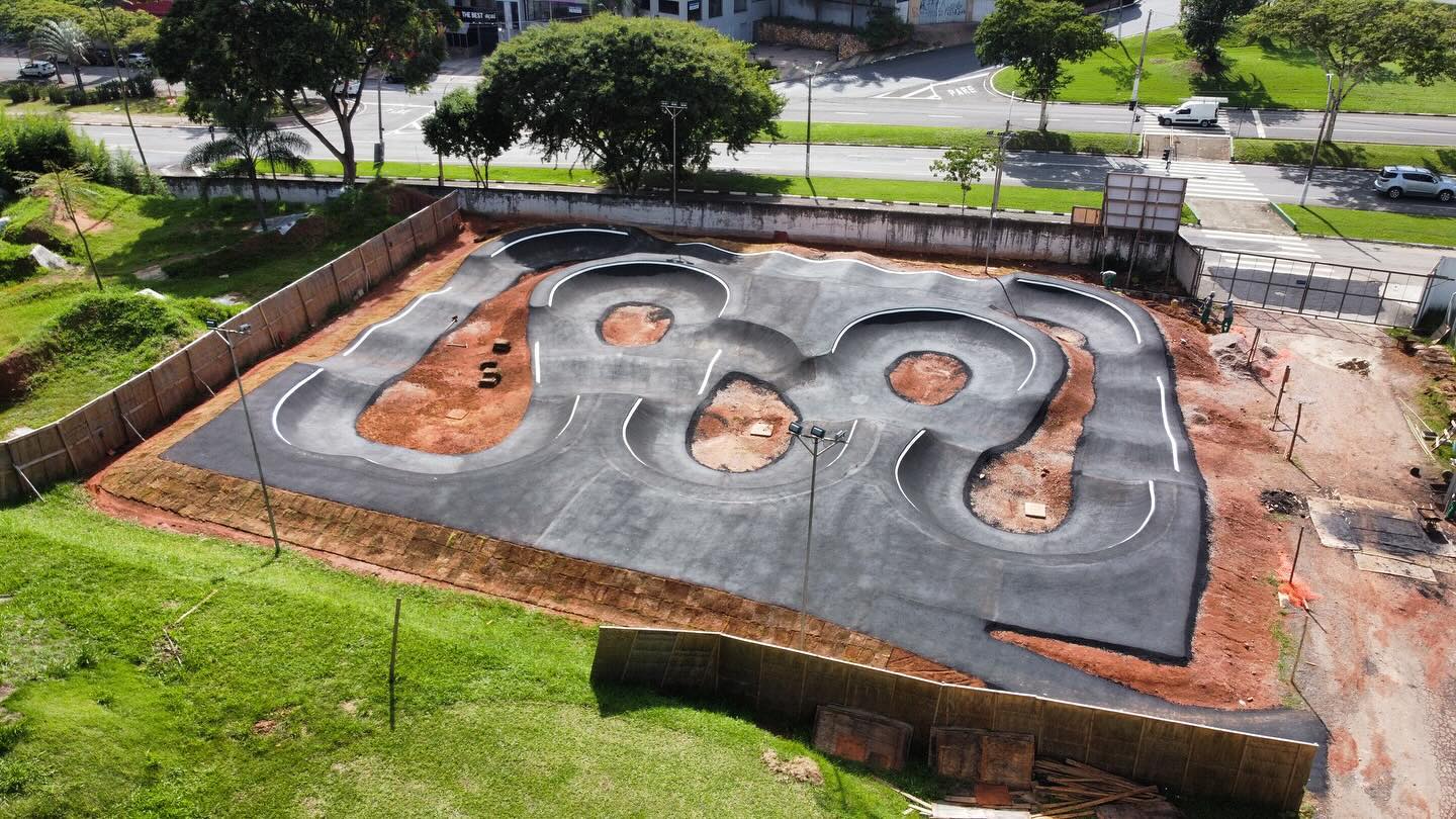 Pump Track Nilton César Cardoso — Parque Municipal Monsenhor Bruno Nardini em Valinhos/SP — foto 1