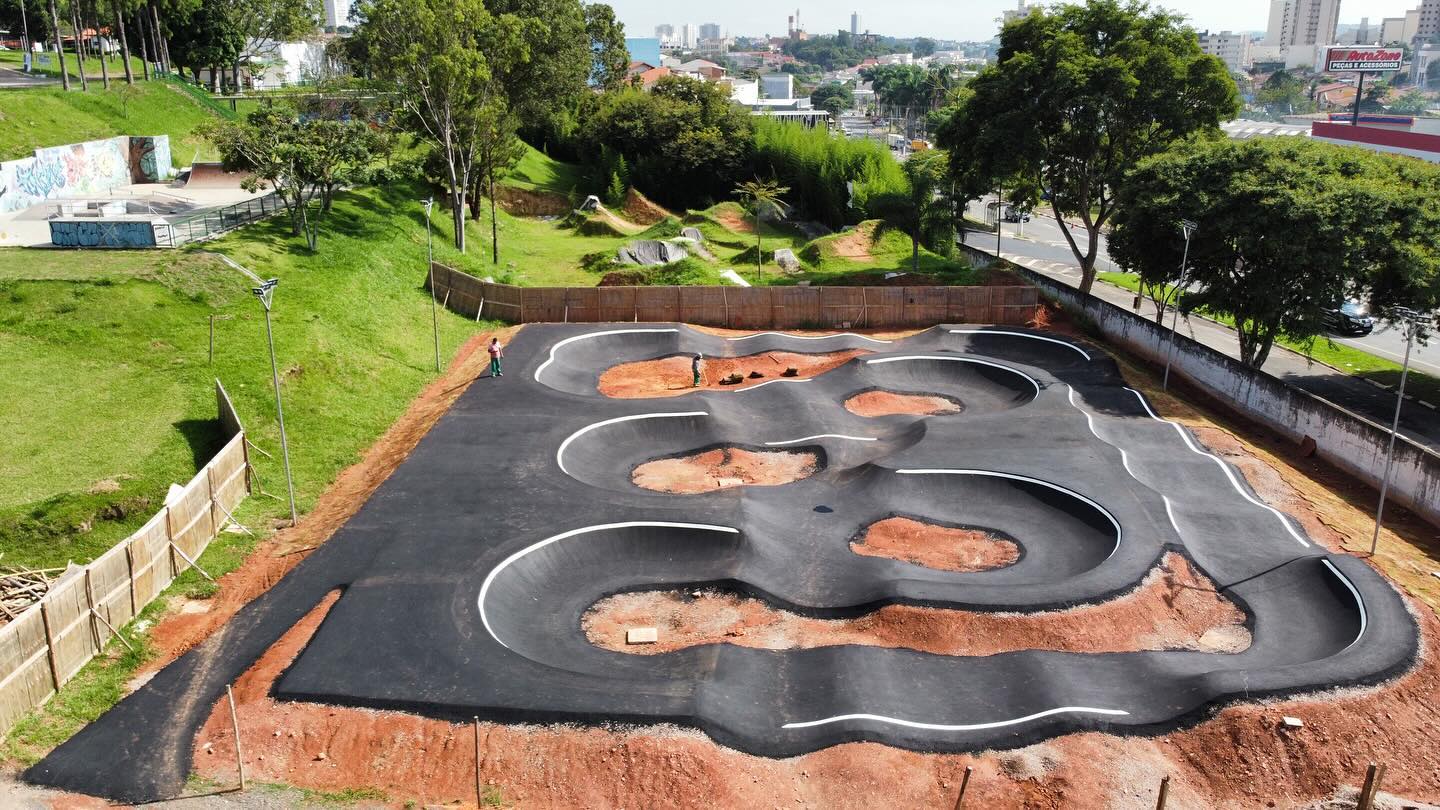Pump Track Nilton César Cardoso — Parque Municipal Monsenhor Bruno Nardini em Valinhos/SP — foto 2