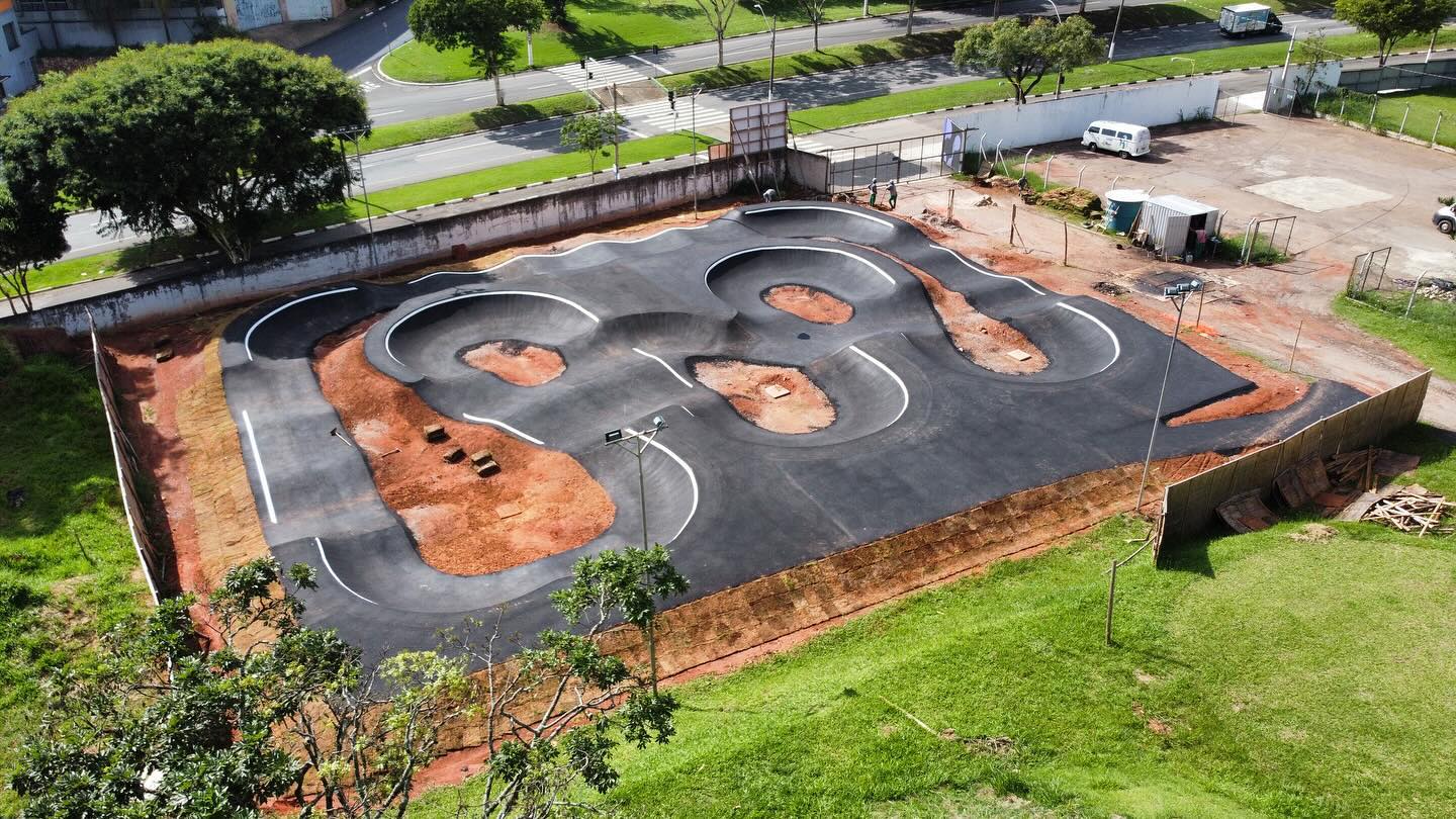 Pump Track Nilton César Cardoso — Parque Municipal Monsenhor Bruno Nardini em Valinhos/SP — foto 3
