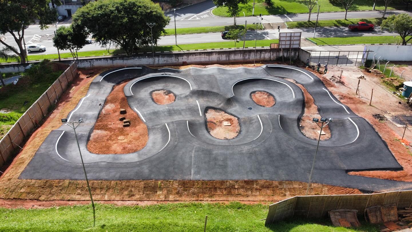 Pump Track Nilton César Cardoso — Parque Municipal Monsenhor Bruno Nardini em Valinhos/SP — foto 8