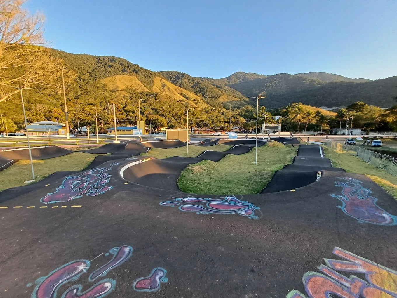 Pump Track Praia da Enseada São Sebastião em São Sebastião/SP — foto 1